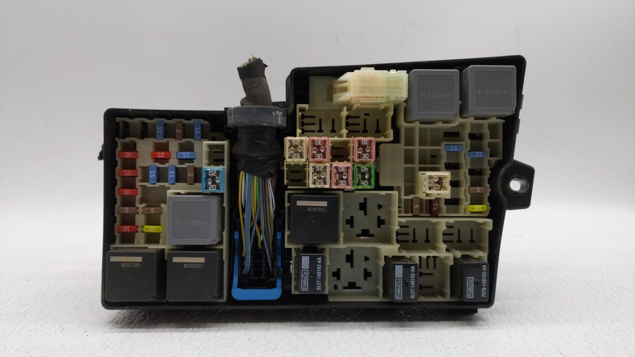 2012-2014 Ford Focus Fusebox Fuse Box Panel Relay Module P/N:AV6T-14A142-AB AV6T-14A142-AA Fits 2012 2013 2014 OEM Used Auto Parts - Oemusedautoparts1.com