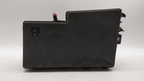 2007 Volvo S40 Fusebox Fuse Box Panel Relay Module P/N:8688040 Fits 2008 OEM Used Auto Parts