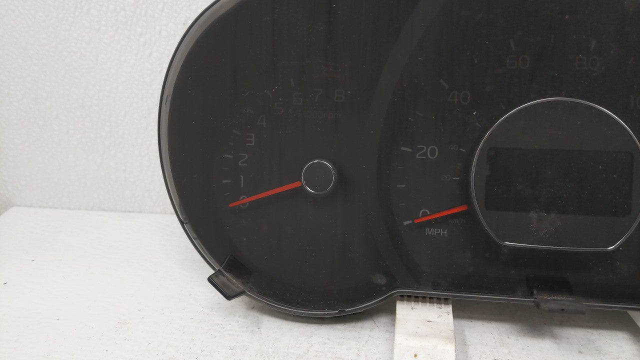 2014-2015 Kia Soul Instrument Cluster Speedometer Gauges P/N:94006-B2510 Fits 2014 2015 OEM Used Auto Parts - Oemusedautoparts1.com