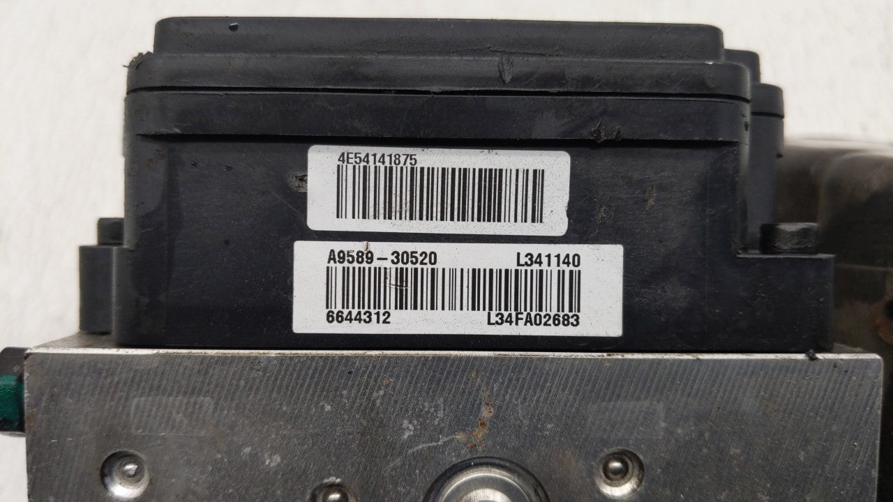 2015-2018 Kia Sedona ABS Pump Control Module Replacement P/N:58920-A9350 58900-A9350 Fits 2015 2016 2017 2018 OEM Used Auto Parts - Oemusedautoparts1.com