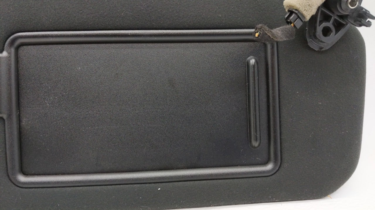 2016-2019 Kia Sorento Passenger Sun Visor Mirror Right Sunvisor Black 175450 - Oemusedautoparts1.com