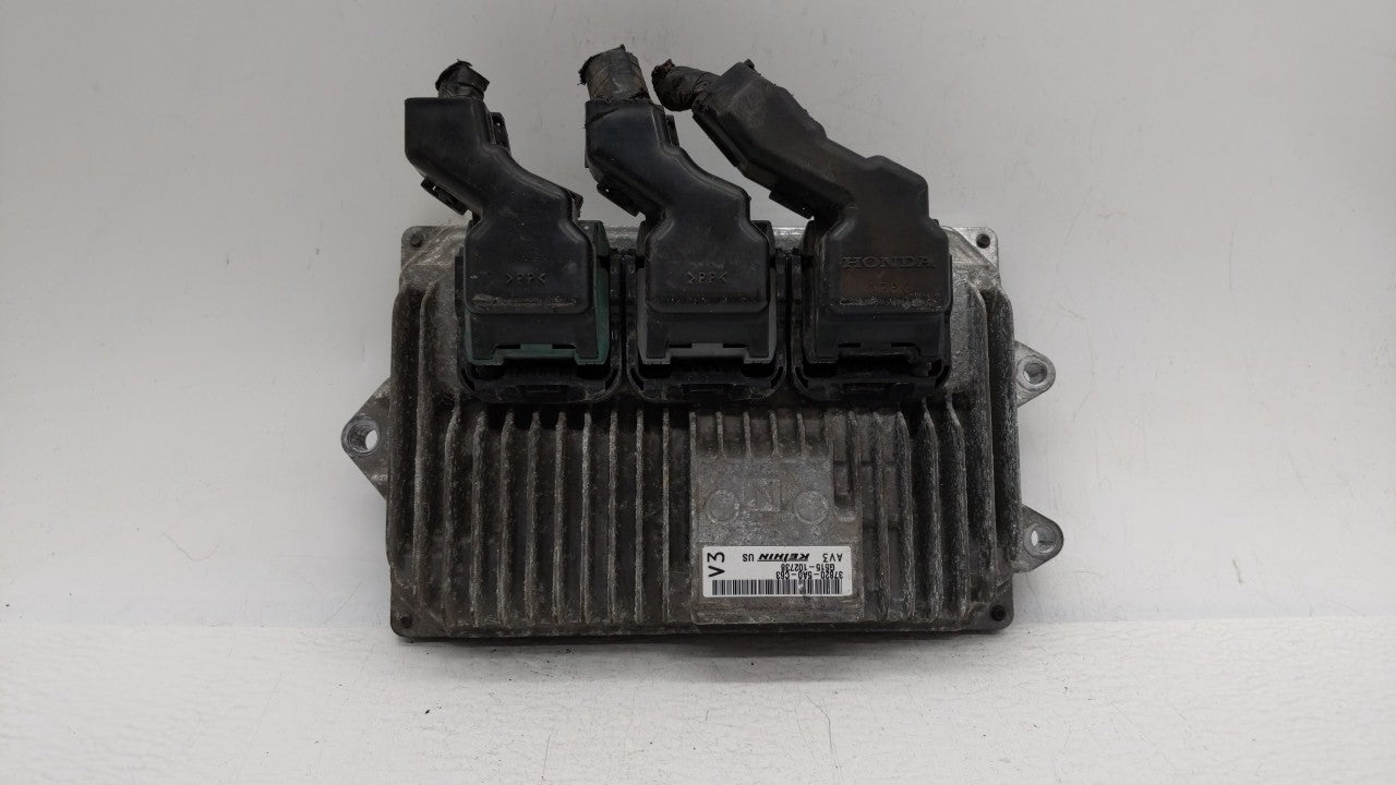 2015 Honda Accord PCM Engine Computer ECU ECM PCU OEM P/N:37820-5A0-C63 Fits OEM Used Auto Parts - Oemusedautoparts1.com