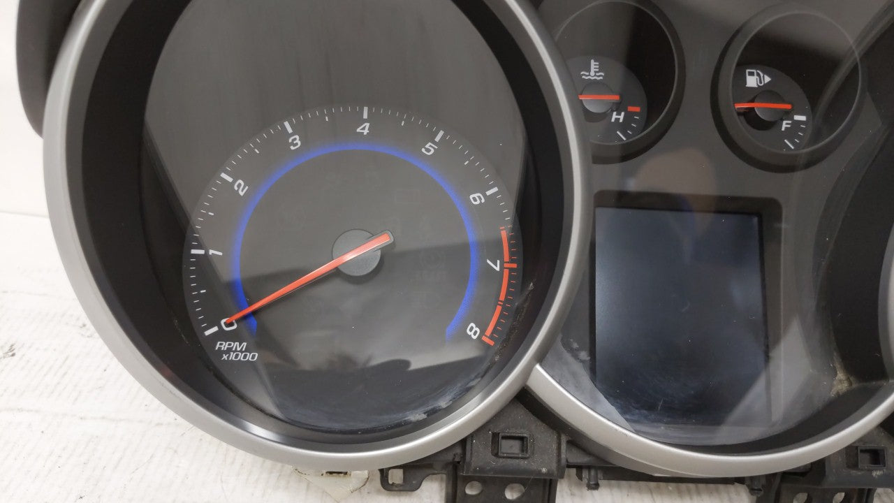 2015-2016 Chevrolet Cruze Instrument Cluster Speedometer Gauges P/N:811511914 94560794 Fits 2015 2016 OEM Used Auto Parts - Oemusedautoparts1.com