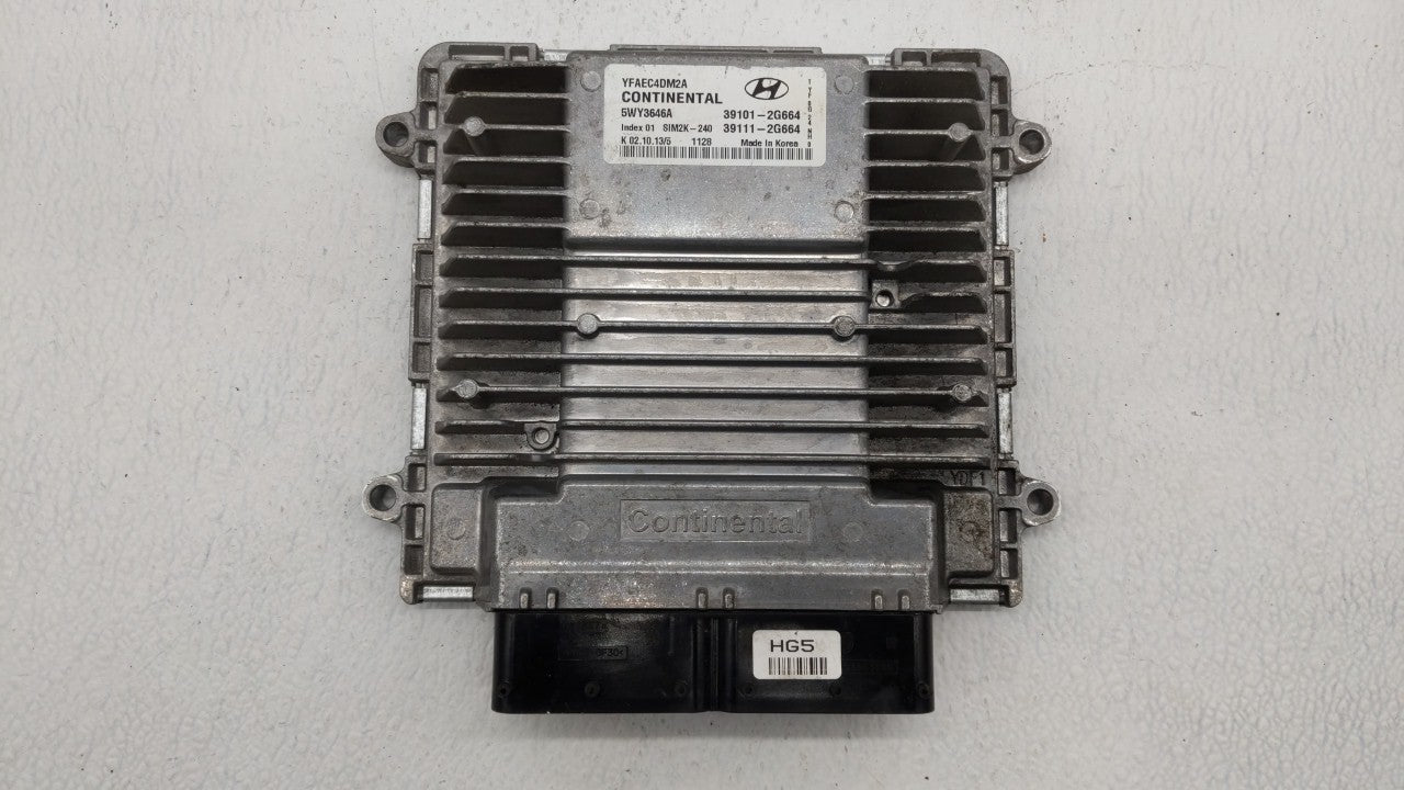 2011-2014 Hyundai Sonata PCM Engine Computer ECU ECM PCU OEM P/N:39101-2G661 39111-2G661 Fits 2011 2012 2013 2014 OEM Used Auto Parts - Oemusedautoparts1.com