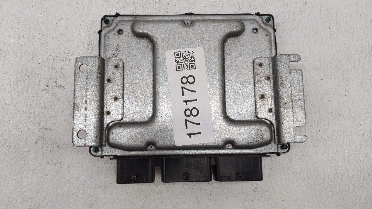 2015-2017 Nissan Murano PCM Engine Computer ECU ECM PCU OEM P/N:BEM426-300 A1 AT BEM426-300 Fits 2015 2016 2017 OEM Used Auto Parts - Oemusedautoparts1.com