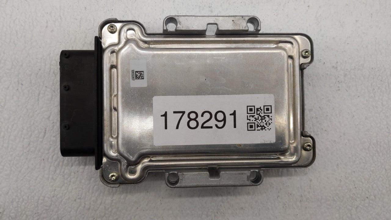 2013-2016 Hyundai Genesis Chassis Control Module Ccm Bcm Body Control - Oemusedautoparts1.com