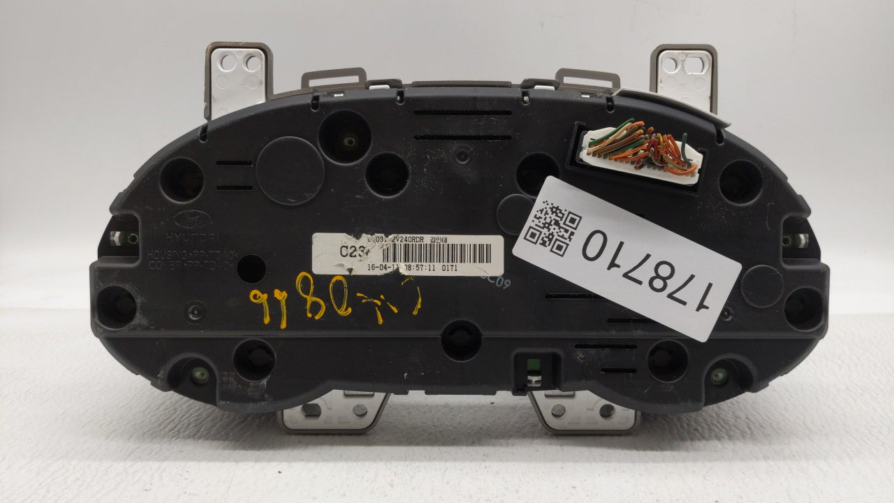 2016-2017 Hyundai Veloster Instrument Cluster Speedometer Gauges P/N:94031-2V240 94031-2V240RDR Fits 2016 2017 OEM Used Auto Parts - Oemusedautoparts1.com