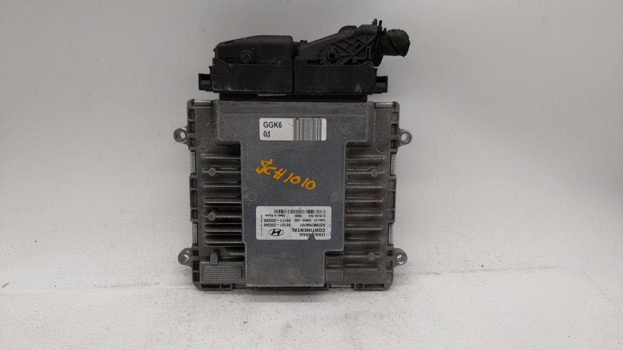 2015-2017 Hyundai Sonata PCM Engine Computer ECU ECM PCU OEM P/N:39101-2GGK5 39101-2GGK6 Fits 2015 2016 2017 OEM Used Auto Parts - Oemusedautoparts1.com