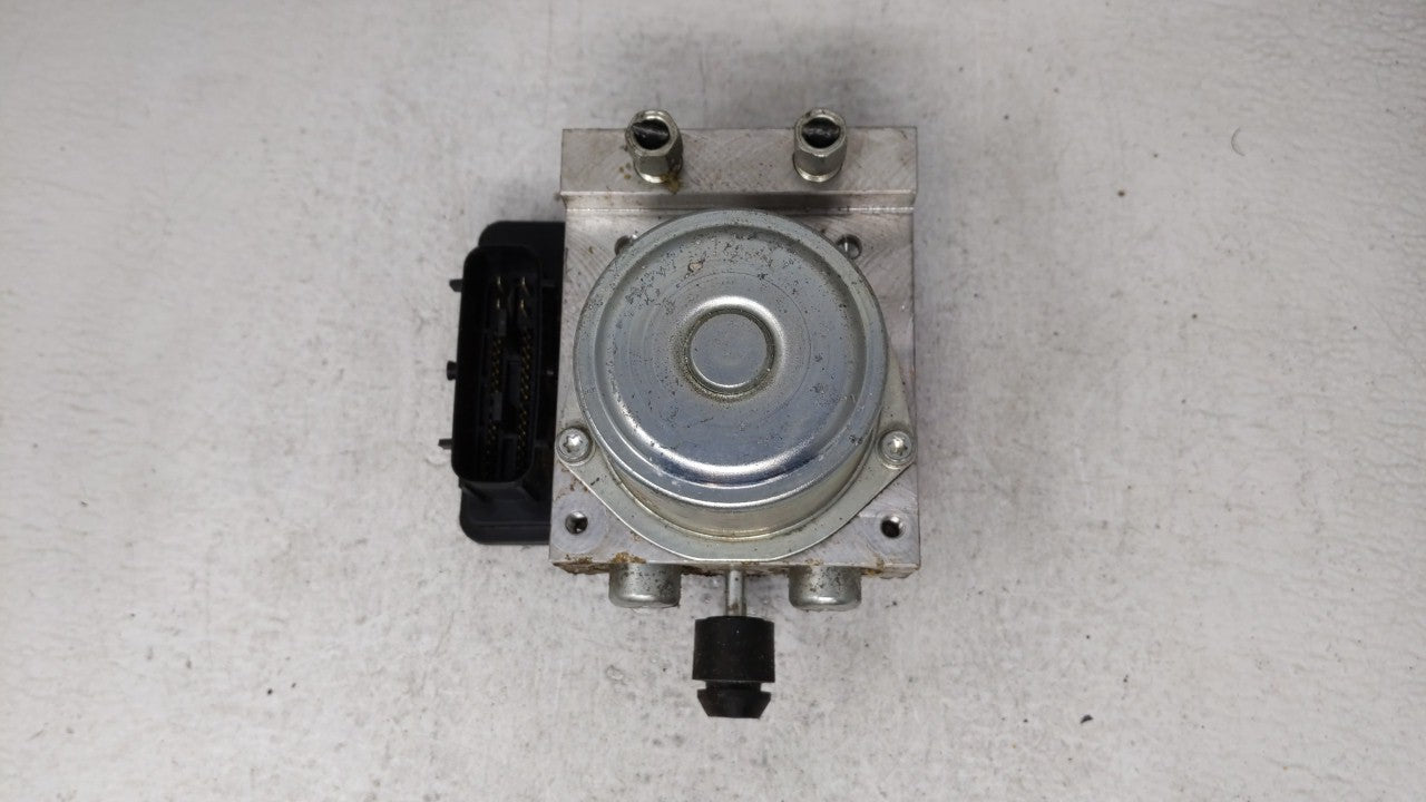 2012-2015 Nissan Rogue ABS Pump Control Module Replacement P/N:47660 4BF0A 47660 JM14A Fits 2012 2013 2014 2015 OEM Used Auto Parts - Oemusedautoparts1.com