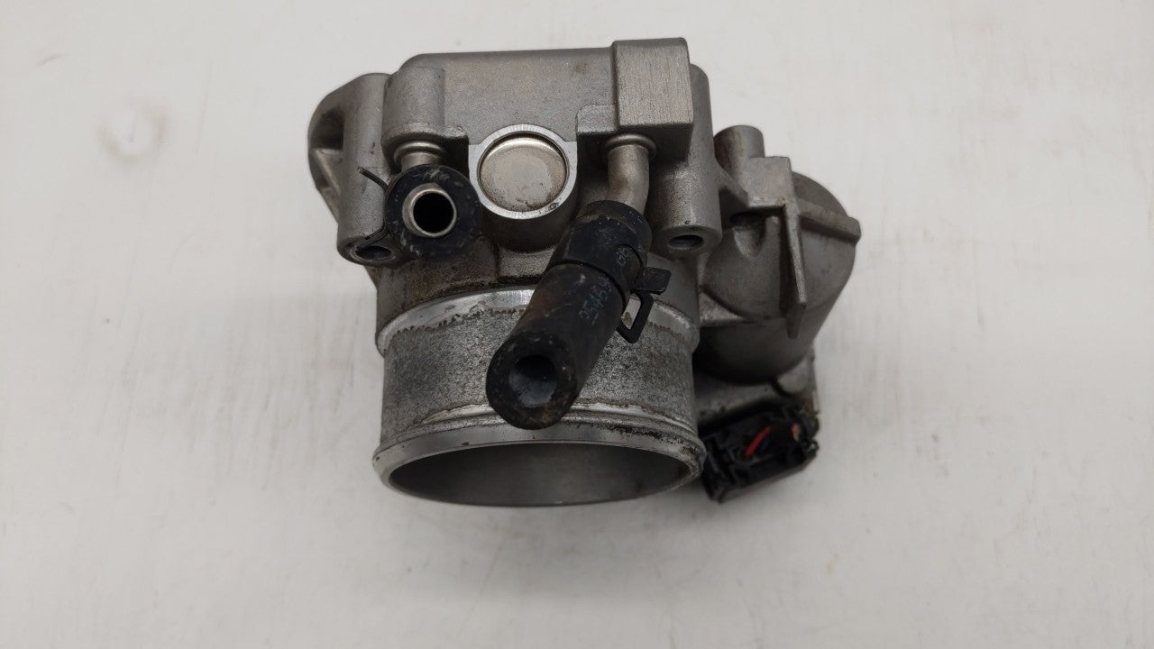 2011-2014 Hyundai Sonata Throttle Body P/N:35100-2G710 Fits 2011 2012 2013 2014 2015 2016 OEM Used Auto Parts - Oemusedautoparts1.com