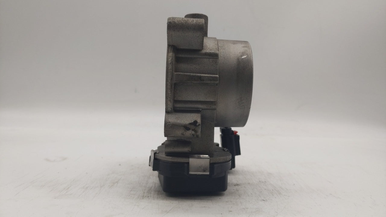 2014-2017 Jeep Cherokee Throttle Body P/N:04891970AB Fits 2014 2015 2016 2017 2018 OEM Used Auto Parts - Oemusedautoparts1.com