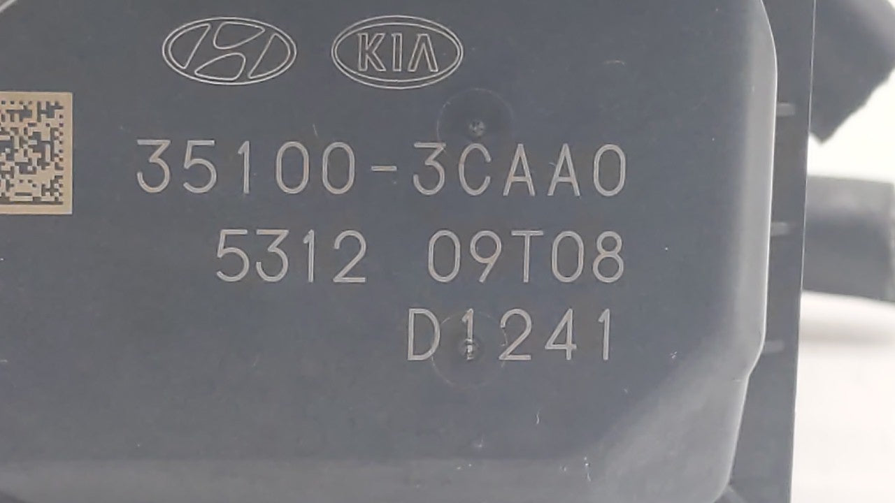 2014-2018 Kia Sorento Throttle Body P/N:35100-3CAA0 Fits 2012 2013 2014 2015 2016 2017 2018 OEM Used Auto Parts - Oemusedautoparts1.com
