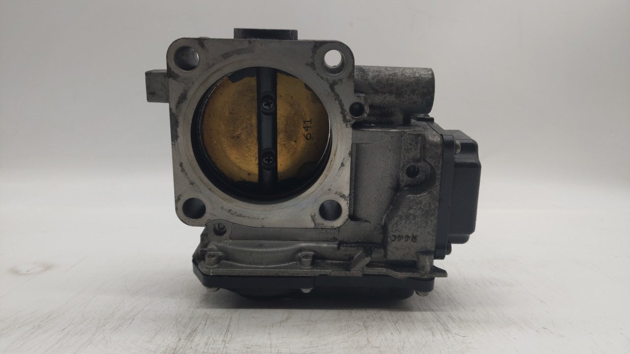 2010-2013 Honda Cr-V Throttle Body P/N:GME1A Fits 2010 2011 2012 2013 2014 OEM Used Auto Parts - Oemusedautoparts1.com
