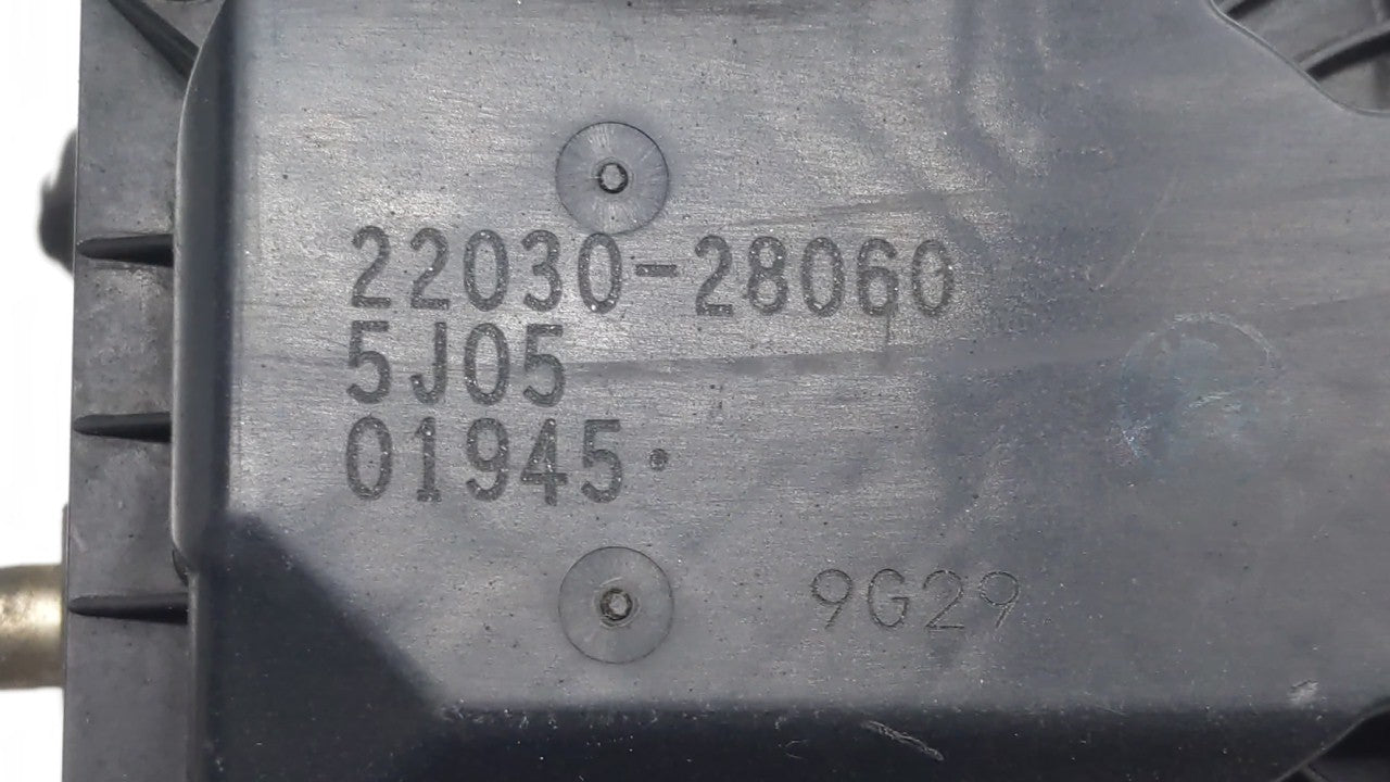 2004-2006 Toyota Camry Throttle Body P/N:22030-28060 22030-0H020 Fits 2004 2005 2006 2007 OEM Used Auto Parts - Oemusedautoparts1.com