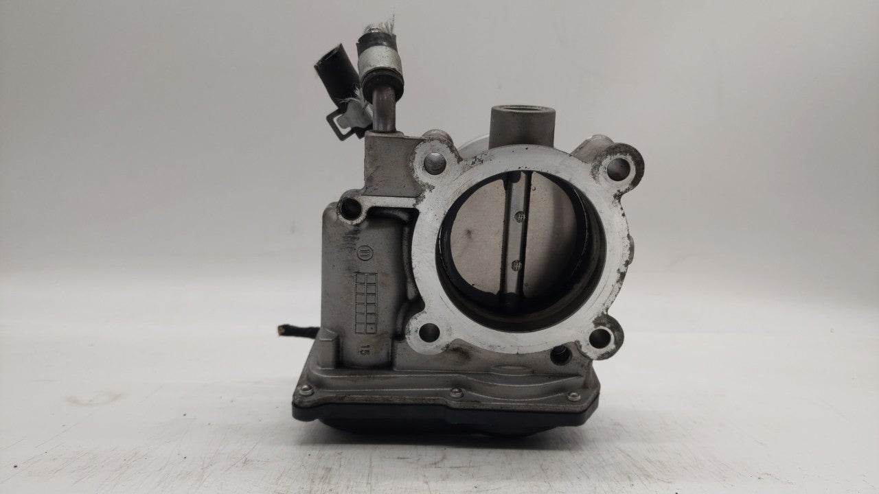 2014-2018 Hyundai Tucson Throttle Body P/N:35100-2E000 Fits 2011 2012 2013 2014 2015 2016 2017 2018 2019 OEM Used Auto Parts - Oemusedautoparts1.com