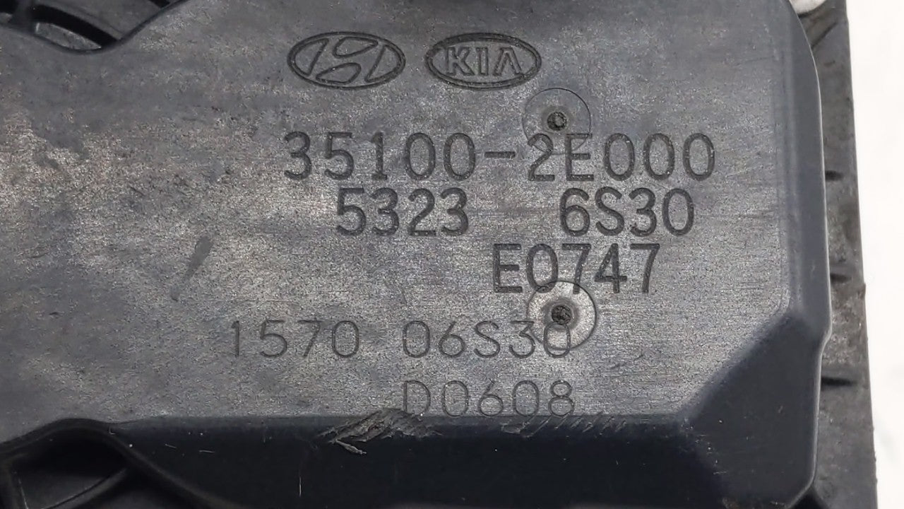 2014-2018 Hyundai Tucson Throttle Body P/N:35100-2E000 Fits 2011 2012 2013 2014 2015 2016 2017 2018 2019 OEM Used Auto Parts - Oemusedautoparts1.com