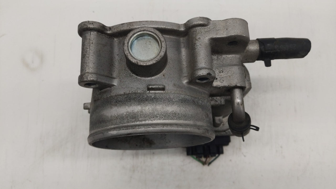 2013-2018 Hyundai Santa Fe Throttle Body P/N:35100-3CAA0 Fits 2012 2013 2014 2015 2016 2017 2018 OEM Used Auto Parts - Oemusedautoparts1.com