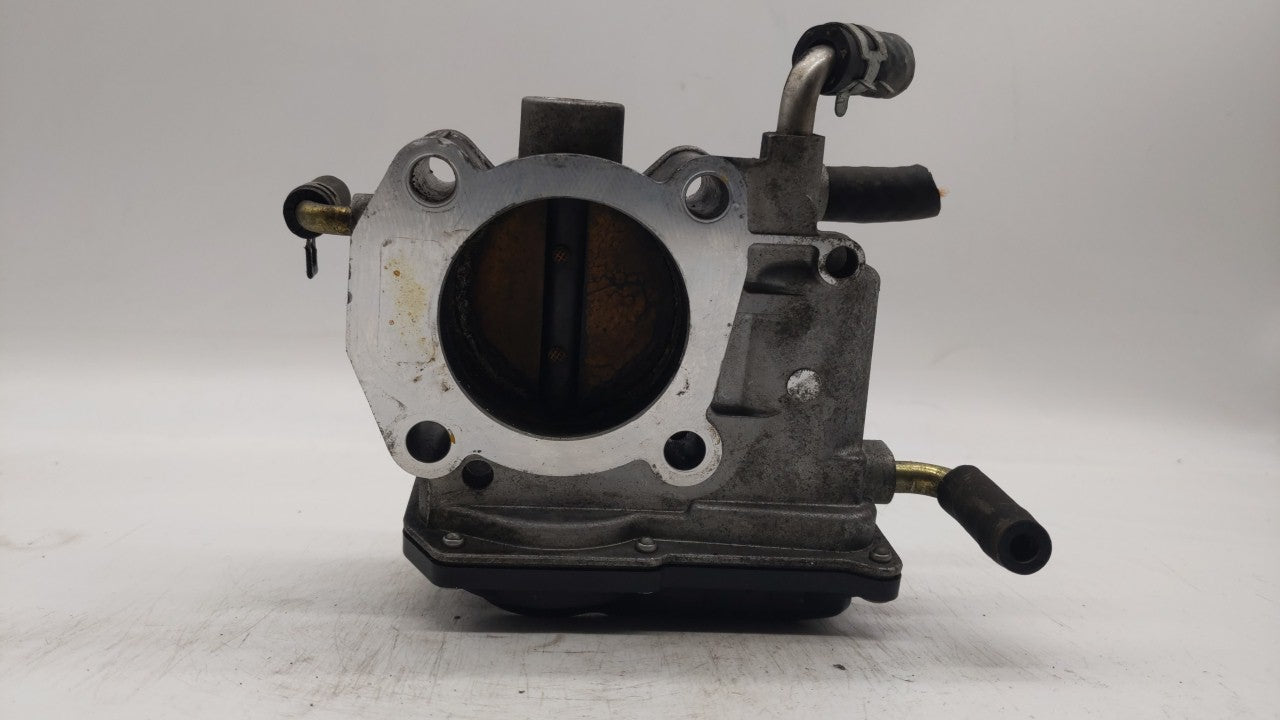 2005-2006 Scion Tc Throttle Body P/N:22030-28060 22030-0H020 Fits 2004 2005 2006 2007 OEM Used Auto Parts - Oemusedautoparts1.com