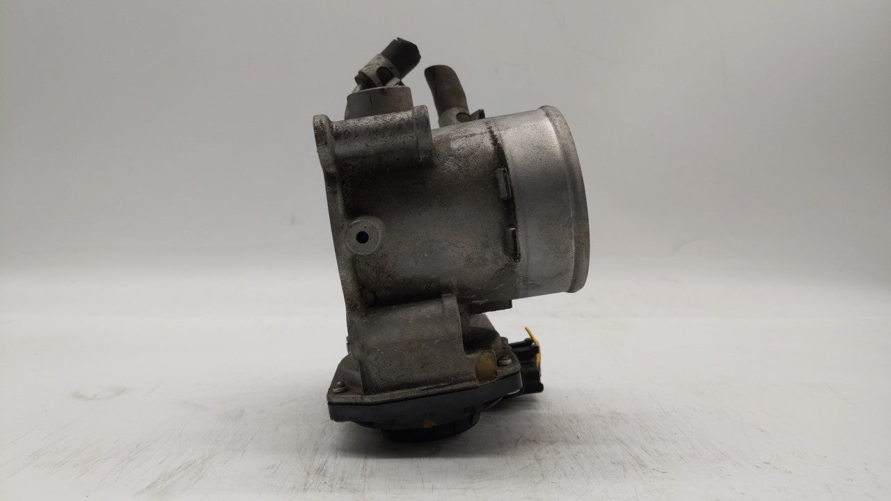 2010-2013 Kia Forte Throttle Body P/N:35100-2E400 Fits 2010 2011 2012 2013 OEM Used Auto Parts - Oemusedautoparts1.com