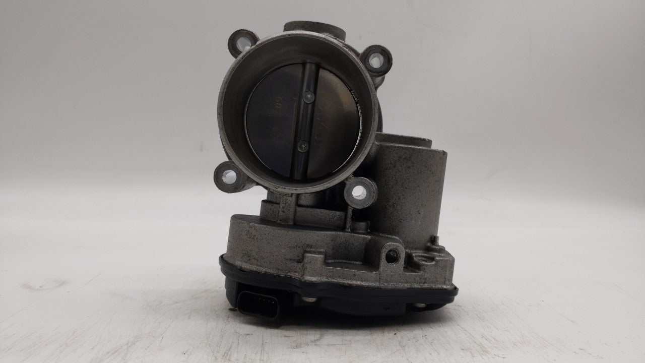 2010-2012 Ford Fusion Throttle Body P/N:9L8E-9F991-BC DS7E-9F991-AK Fits 2009 2010 2011 2012 OEM Used Auto Parts - Oemusedautoparts1.com