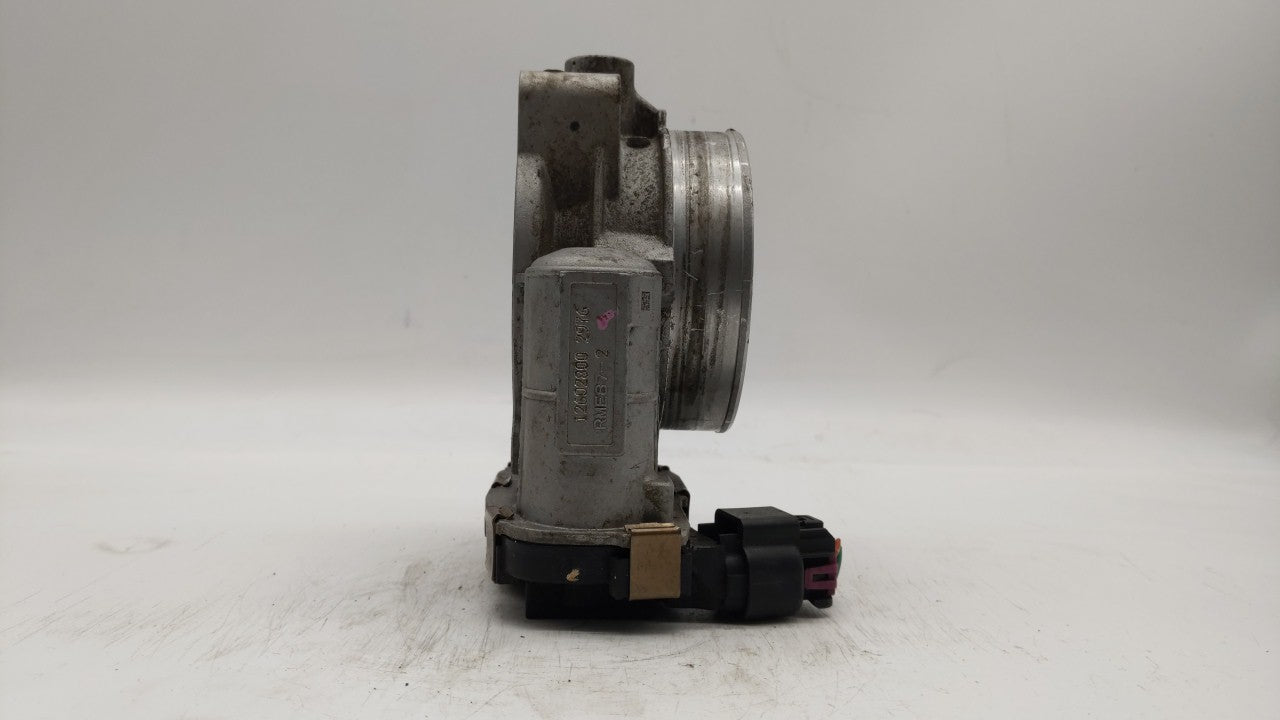 2006-2011 Cadillac Dts Throttle Body P/N:RME87 RME87-2 Fits 2006 2007 2008 2009 2010 2011 OEM Used Auto Parts - Oemusedautoparts1.com