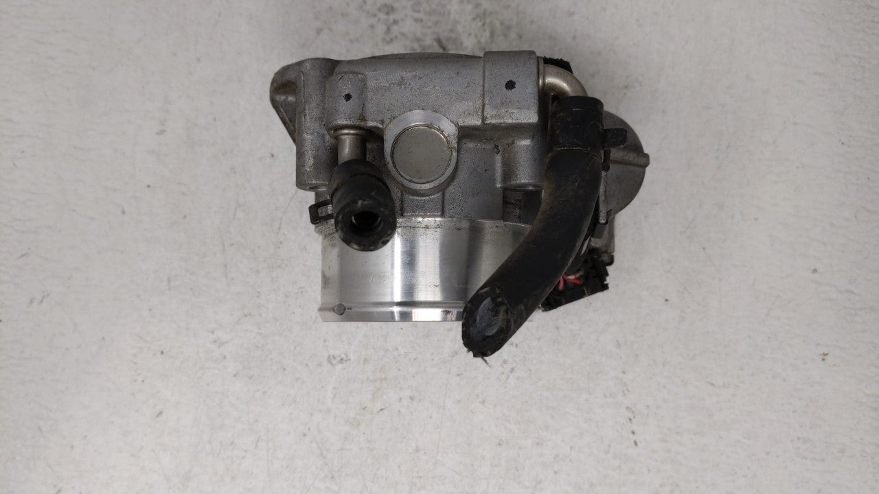 2011-2014 Hyundai Sonata Throttle Body P/N:35100-2G700 Fits 2011 2012 2013 2014 2015 2016 OEM Used Auto Parts - Oemusedautoparts1.com