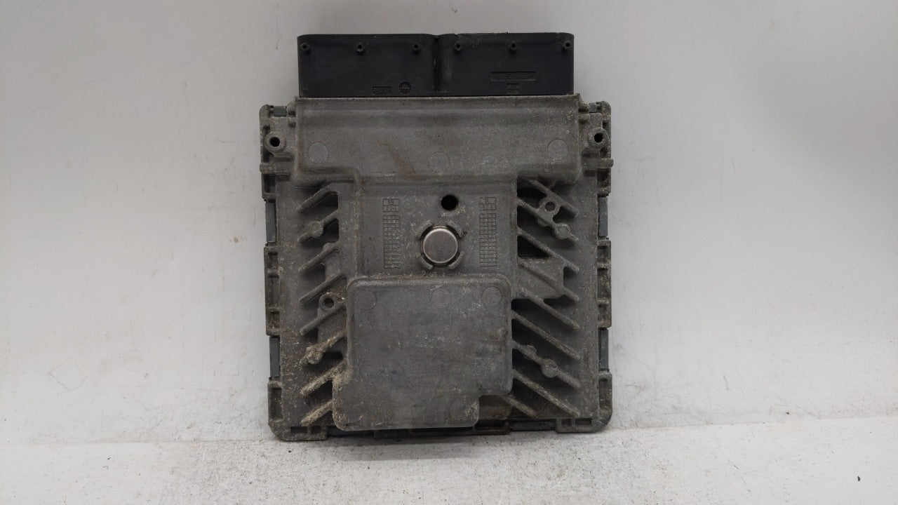 2014 Volkswagen Jetta PCM Engine Computer ECU ECM PCU OEM P/N:06K 906 070 C 06K 907 425 Fits OEM Used Auto Parts - Oemusedautoparts1.com