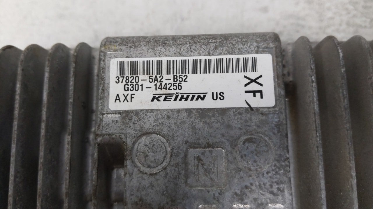 2014 Honda Accord PCM Engine Computer ECU ECM PCU OEM P/N:37820-5A2-B52 37820-5A2-B51 Fits OEM Used Auto Parts - Oemusedautoparts1.com