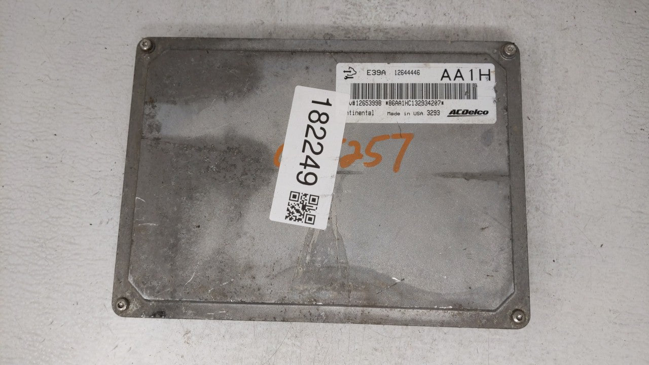 2013-2016 Cadillac Srx PCM Engine Computer ECU ECM PCU OEM P/N:12655476 12657776 Fits 2013 2014 2015 2016 OEM Used Auto Parts - Oemusedautoparts1.com