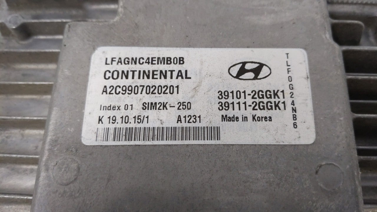 2015-2017 Hyundai Sonata PCM Engine Computer ECU ECM PCU OEM P/N:39101-2GGK0 39101-2GGL4 Fits 2015 2016 2017 OEM Used Auto Parts - Oemusedautoparts1.com