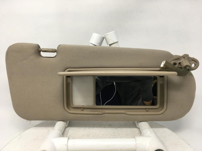 2006 Kia Sorento Sun Visor Shade Replacement Passenger Right Mirror Fits 2005 2007 OEM Used Auto Parts - Oemusedautoparts1.com