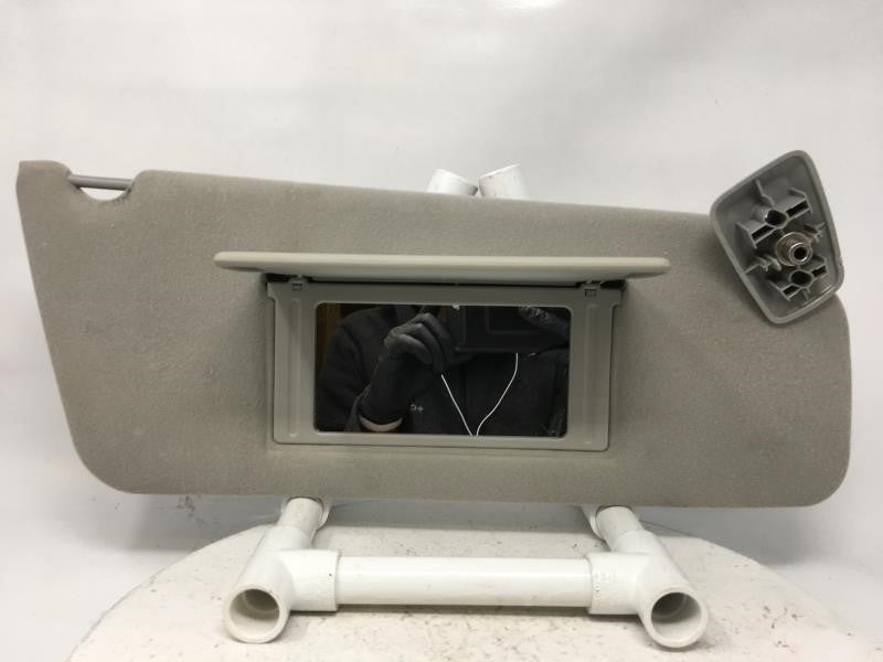 2006 Ford F-150 Sun Visor Shade Replacement Passenger Right Mirror Fits OEM Used Auto Parts - Oemusedautoparts1.com