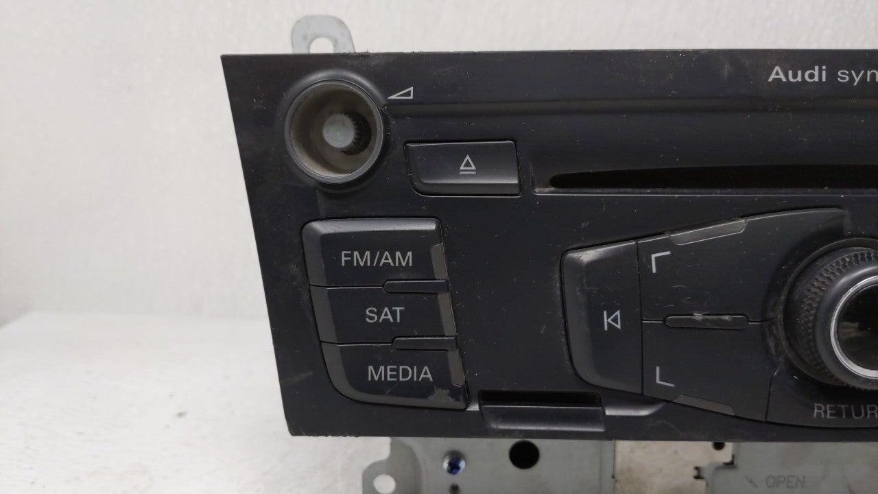 2009 Audi A4 Radio AM FM Cd Player Receiver Replacement P/N:8T1 035 195 L Fits OEM Used Auto Parts - Oemusedautoparts1.com