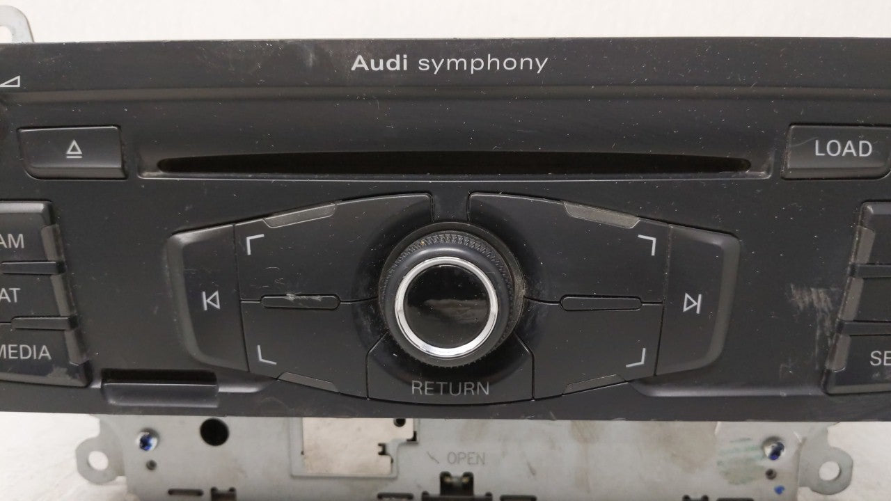 2009 Audi A4 Radio AM FM Cd Player Receiver Replacement P/N:8T1 035 195 L Fits OEM Used Auto Parts - Oemusedautoparts1.com