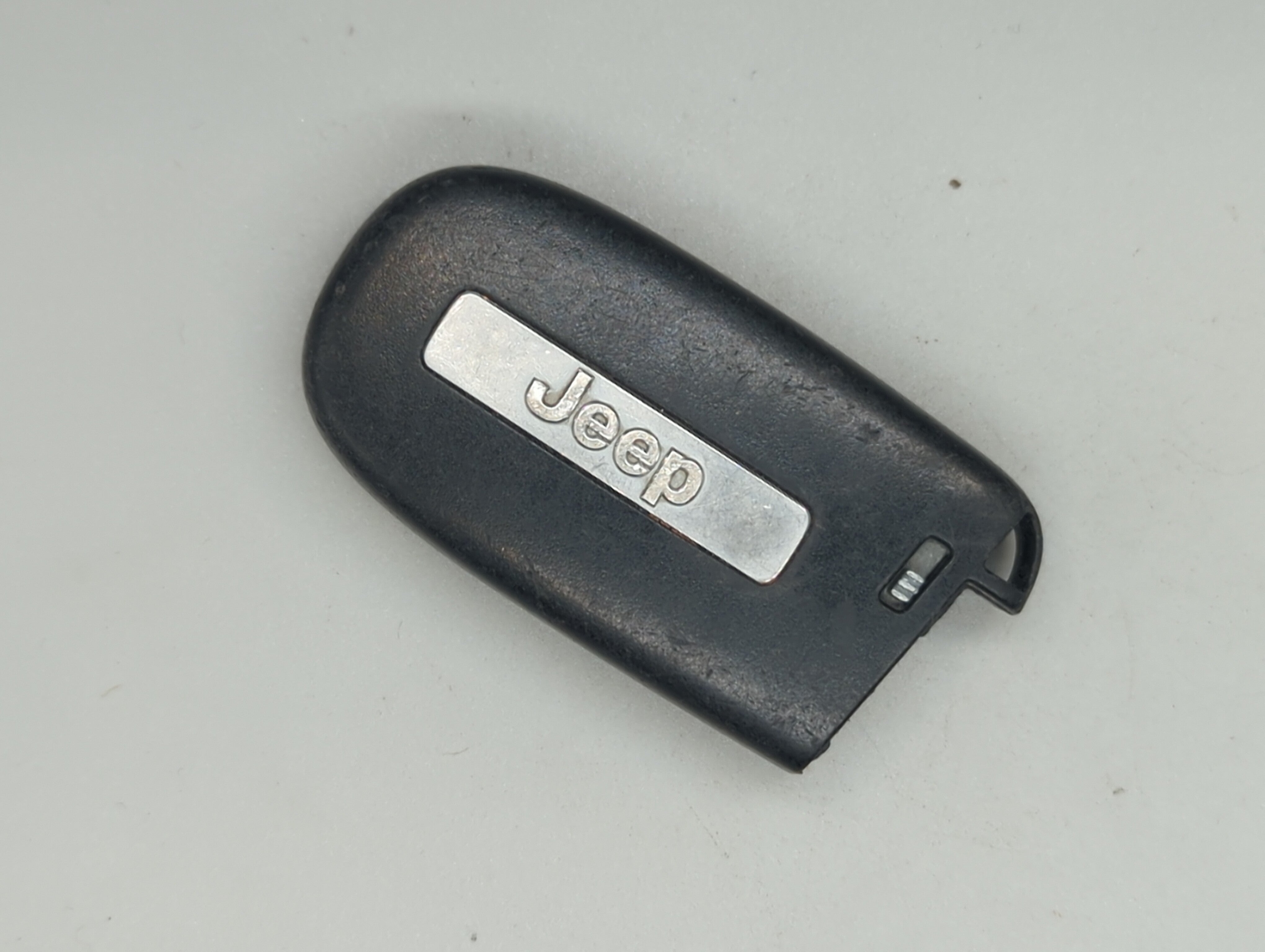 Jeep Grand Cherokee Keyless Entry Remote Fob M3n-40821302   3 Buttons - Oemusedautoparts1.com