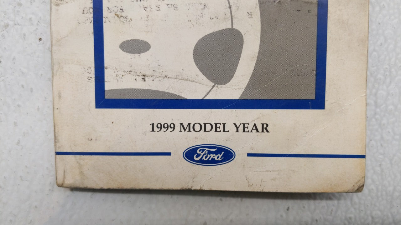 1999 Ford Expedition Owners Manual Book Guide P/N:XL1J-19A321-AB OEM Used Auto Parts - Oemusedautoparts1.com