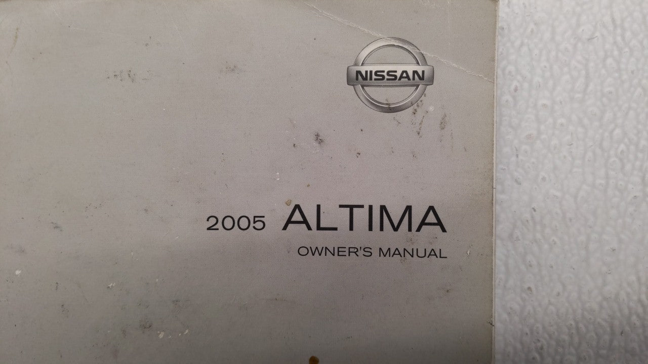 2005 Nissan Altima Owners Manual Book Guide P/N:OM5E-0L31U1 OEM Used Auto Parts - Oemusedautoparts1.com