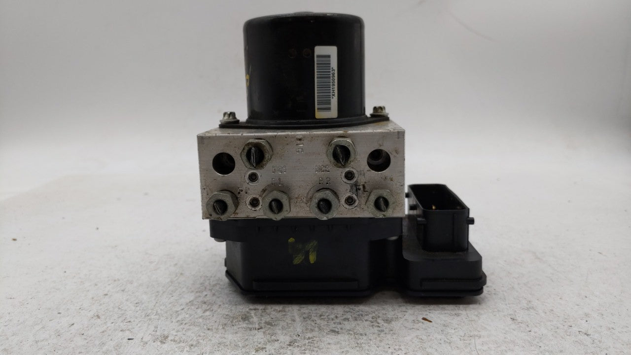 2013-2016 Chevrolet Malibu ABS Pump Control Module Replacement P/N:22815252 22888646 Fits 2012 2013 2014 2015 2016 OEM Used Auto Parts - Oemusedautoparts1.com