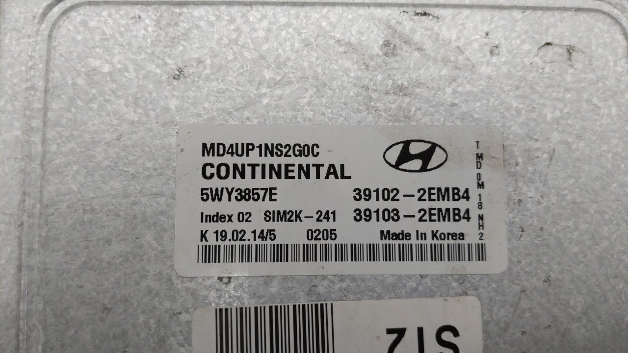 2014-2016 Hyundai Elantra PCM Engine Computer ECU ECM PCU OEM P/N:39102-2EMB6 39103-2EMB6 Fits 2014 2015 2016 OEM Used Auto Parts - Oemusedautoparts1.com
