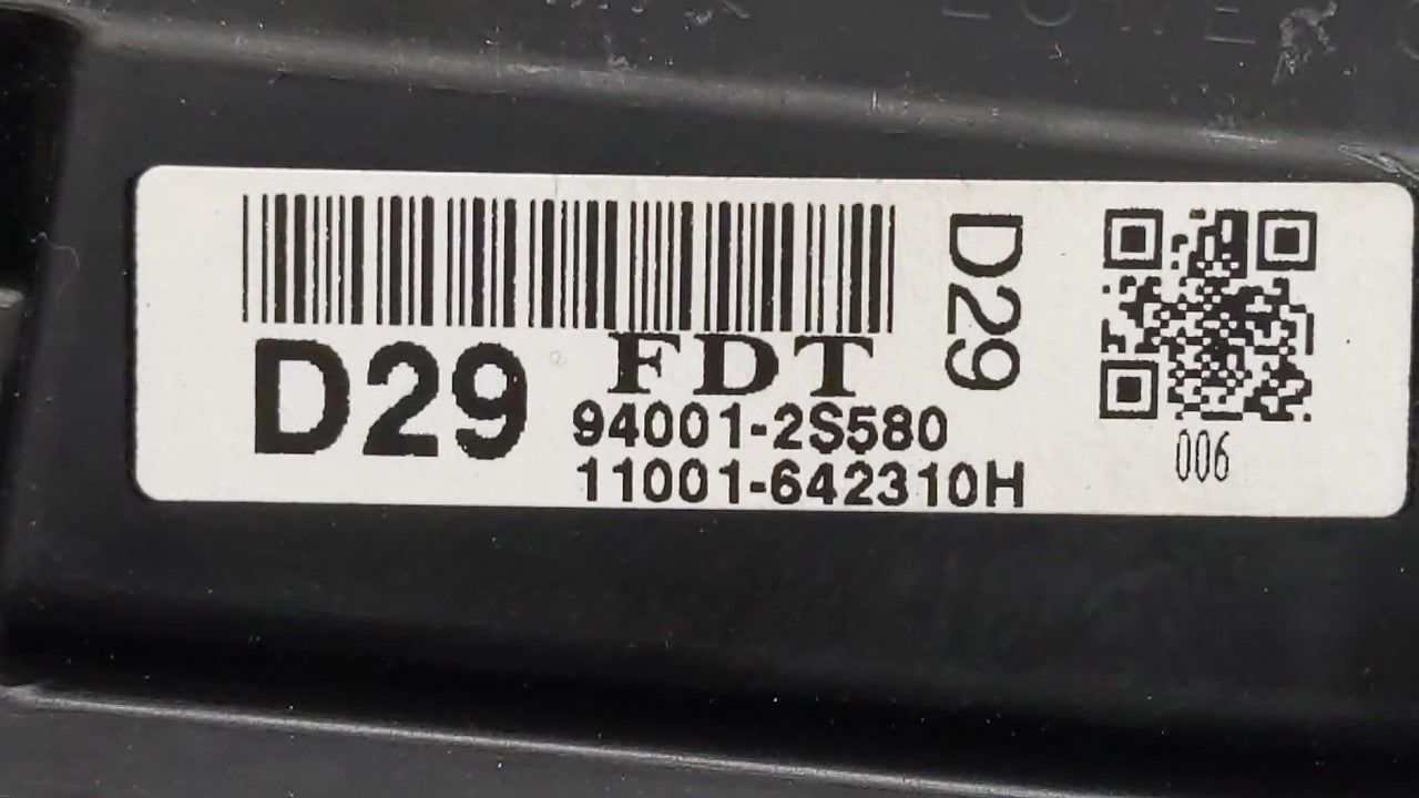 2010-2013 Hyundai Tucson Instrument Cluster Speedometer Gauges P/N:94001-2S580 94001-2S585 Fits 2010 2011 2012 2013 OEM Used Auto Parts - Oemusedautoparts1.com