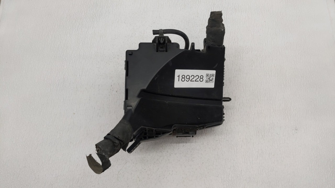 2014-2015 Kia Optima Fusebox Fuse Box Panel Relay Module P/N:91955-2T730 91955-2T010 Fits 2014 2015 OEM Used Auto Parts - Oemusedautoparts1.com