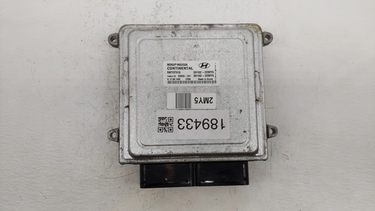 2015 Hyundai Elantra PCM Engine Computer ECU ECM PCU OEM P/N:39102-2EMY5 39103-2EMY5 Fits OEM Used Auto Parts - Oemusedautoparts1.com