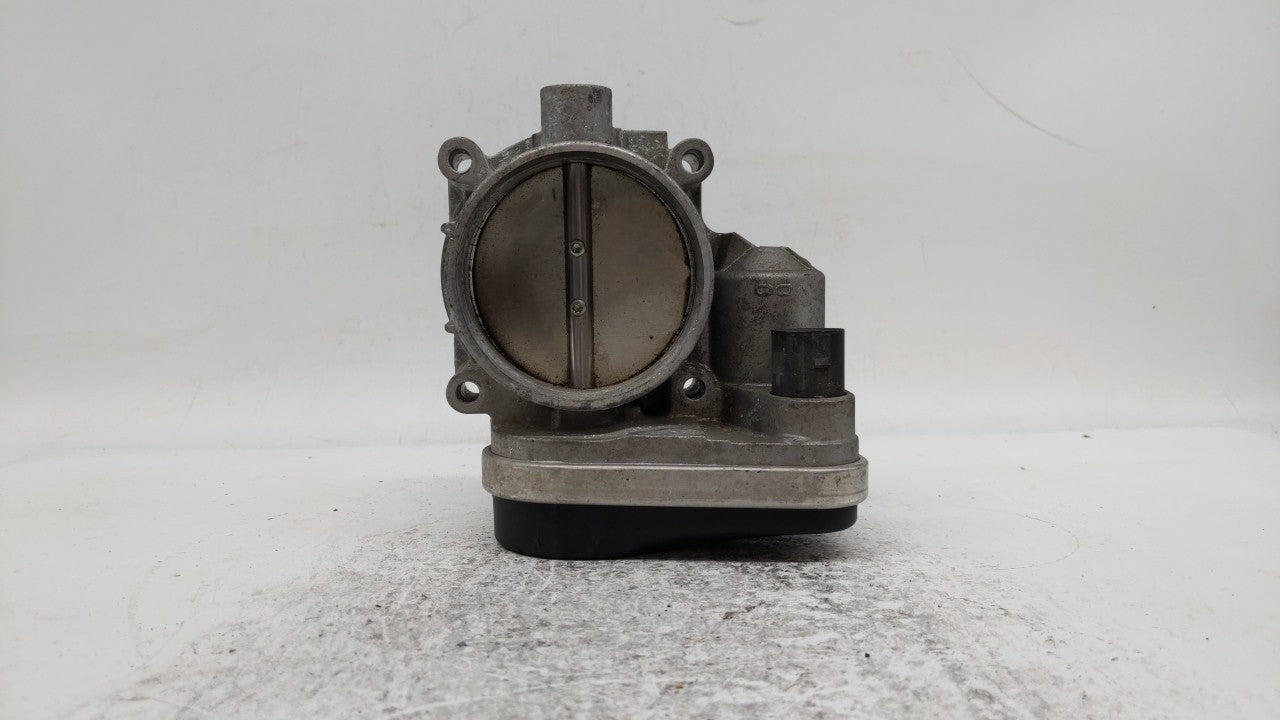 2006 Bmw 330i Throttle Body P/N:7 516 946 Fits 2007 2008 OEM Used Auto Parts - Oemusedautoparts1.com