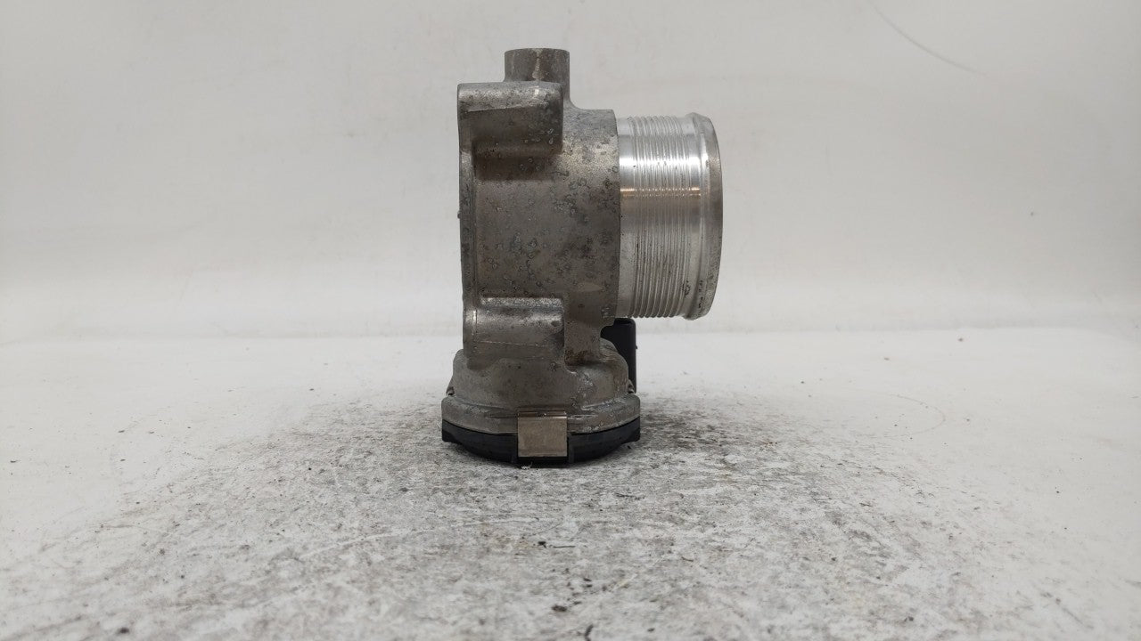 2017 Audi A4 Throttle Body P/N:06K 133 062 AK Fits OEM Used Auto Parts - Oemusedautoparts1.com