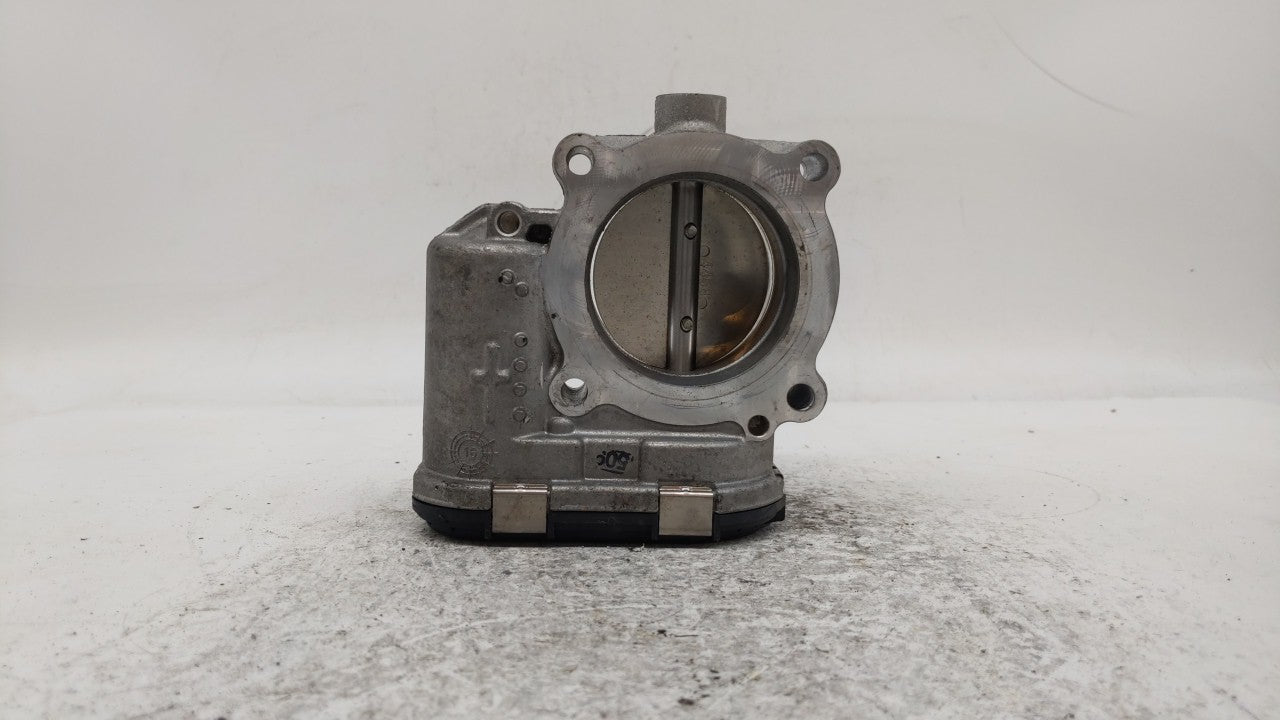 2017 Audi A4 Throttle Body P/N:06K 133 062 AK Fits OEM Used Auto Parts - Oemusedautoparts1.com