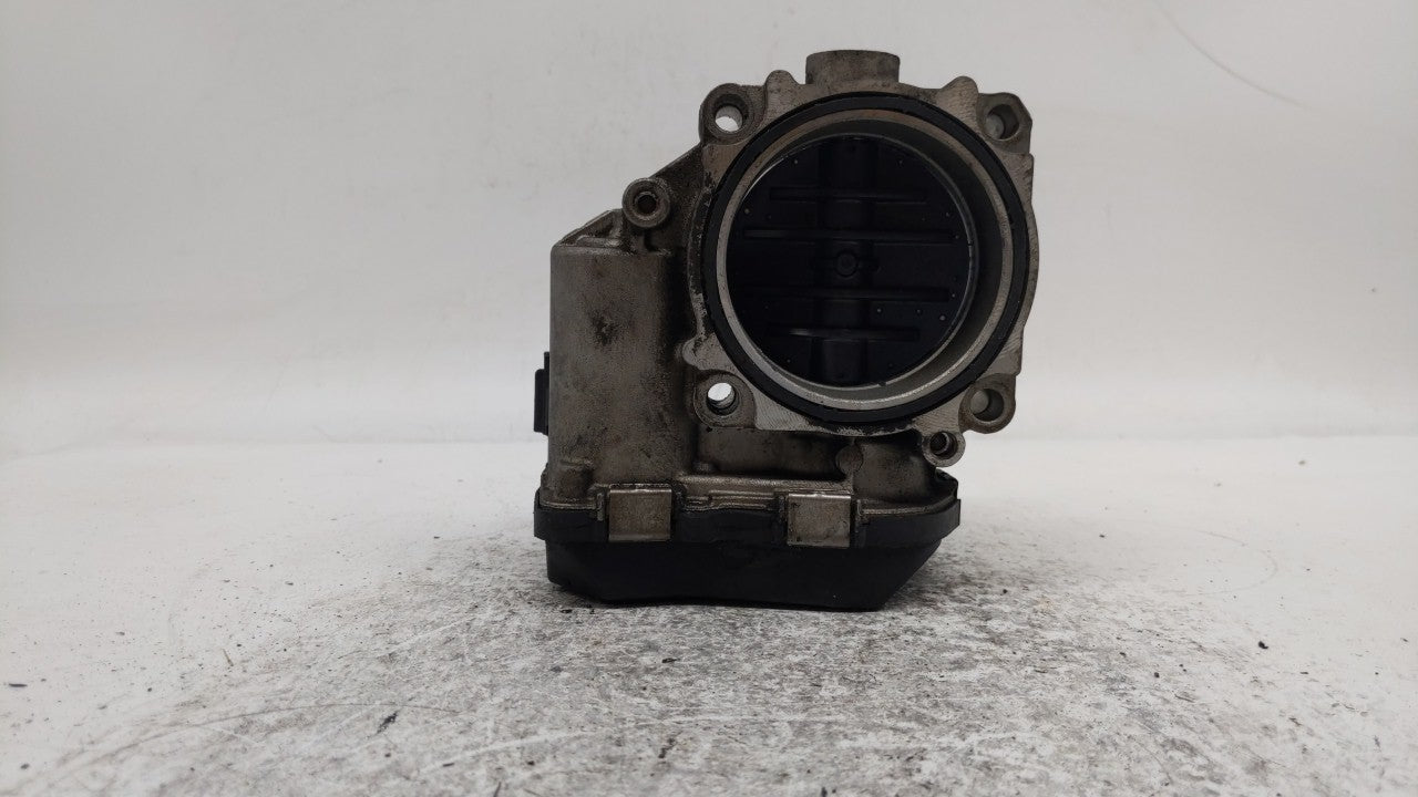 2009-2015 Bmw 750i Throttle Body P/N:7 555 944 7555944 Fits 2008 2009 2010 2011 2012 2013 2014 2015 2016 2017 2018 2019 OEM Used Auto Parts - Oemusedautoparts1.com