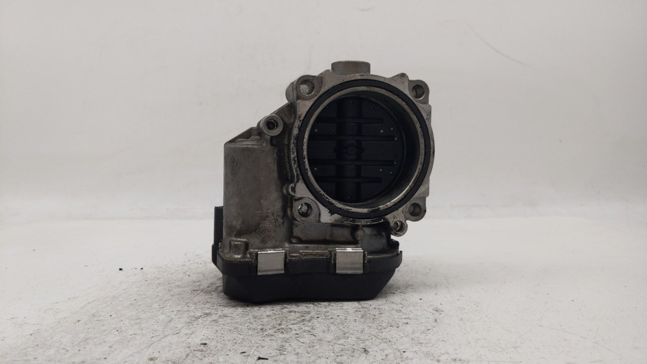 2011-2018 Bmw X5 Throttle Body P/N:7 555 944 7555944 Fits 2008 2009 2010 2011 2012 2013 2014 2015 2016 2017 2018 2019 OEM Used Auto Parts - Oemusedautoparts1.com