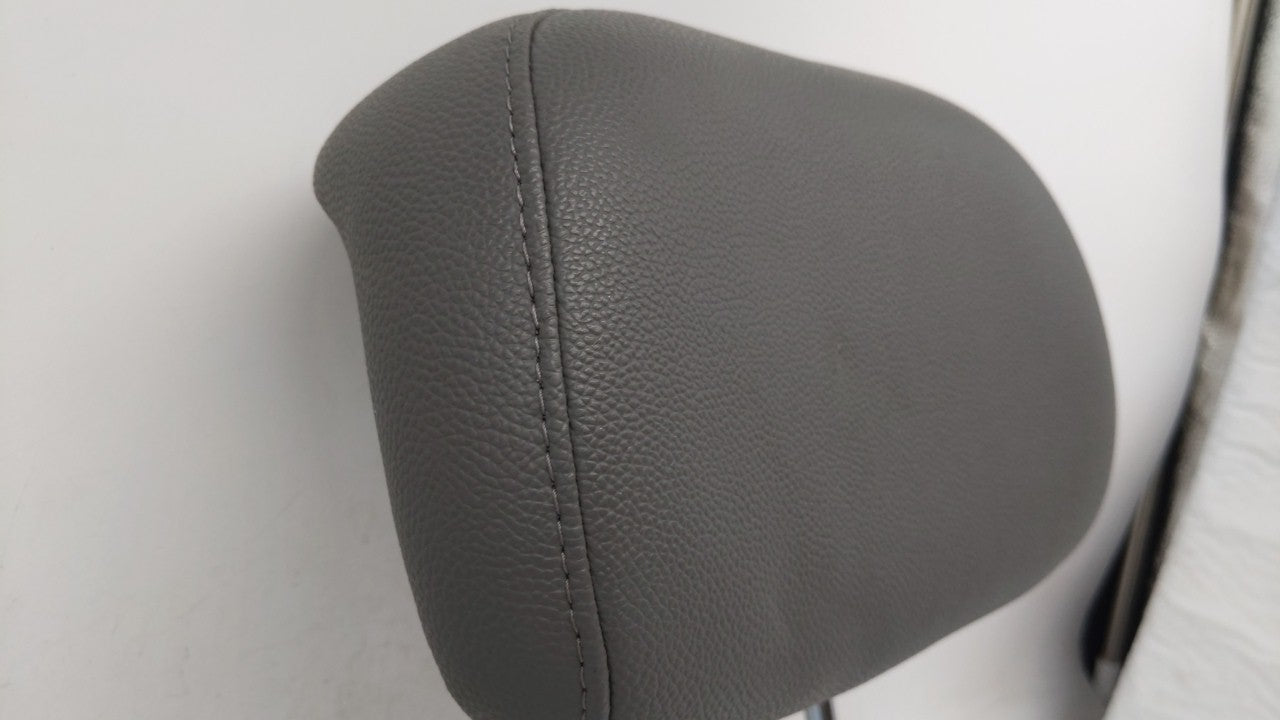 2008-2010 Chrysler Town & Country Headrest Head Rest Front Driver Passenger Seat Fits 2008 2009 2010 OEM Used Auto Parts - Oemusedautoparts1.com