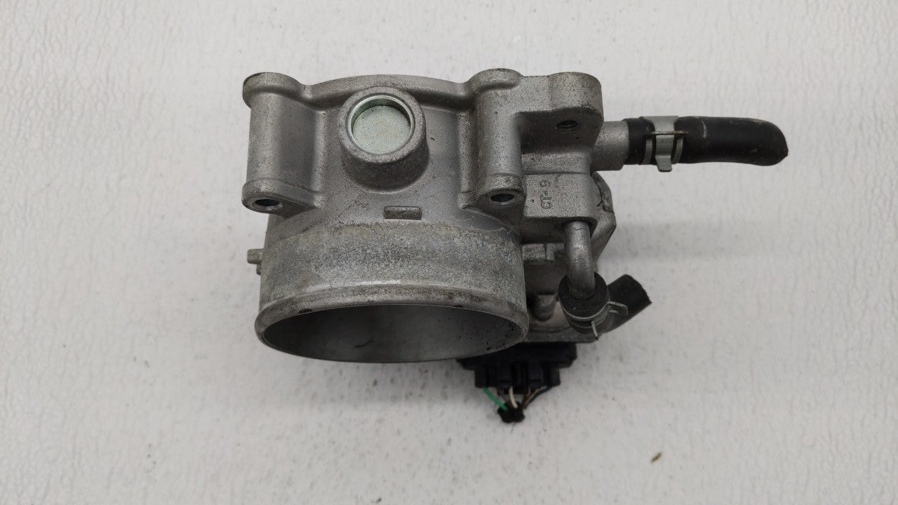 2015-2018 Kia Sedona Throttle Body P/N:35100-3CAA0 Fits 2012 2013 2014 2015 2016 2017 2018 OEM Used Auto Parts - Oemusedautoparts1.com