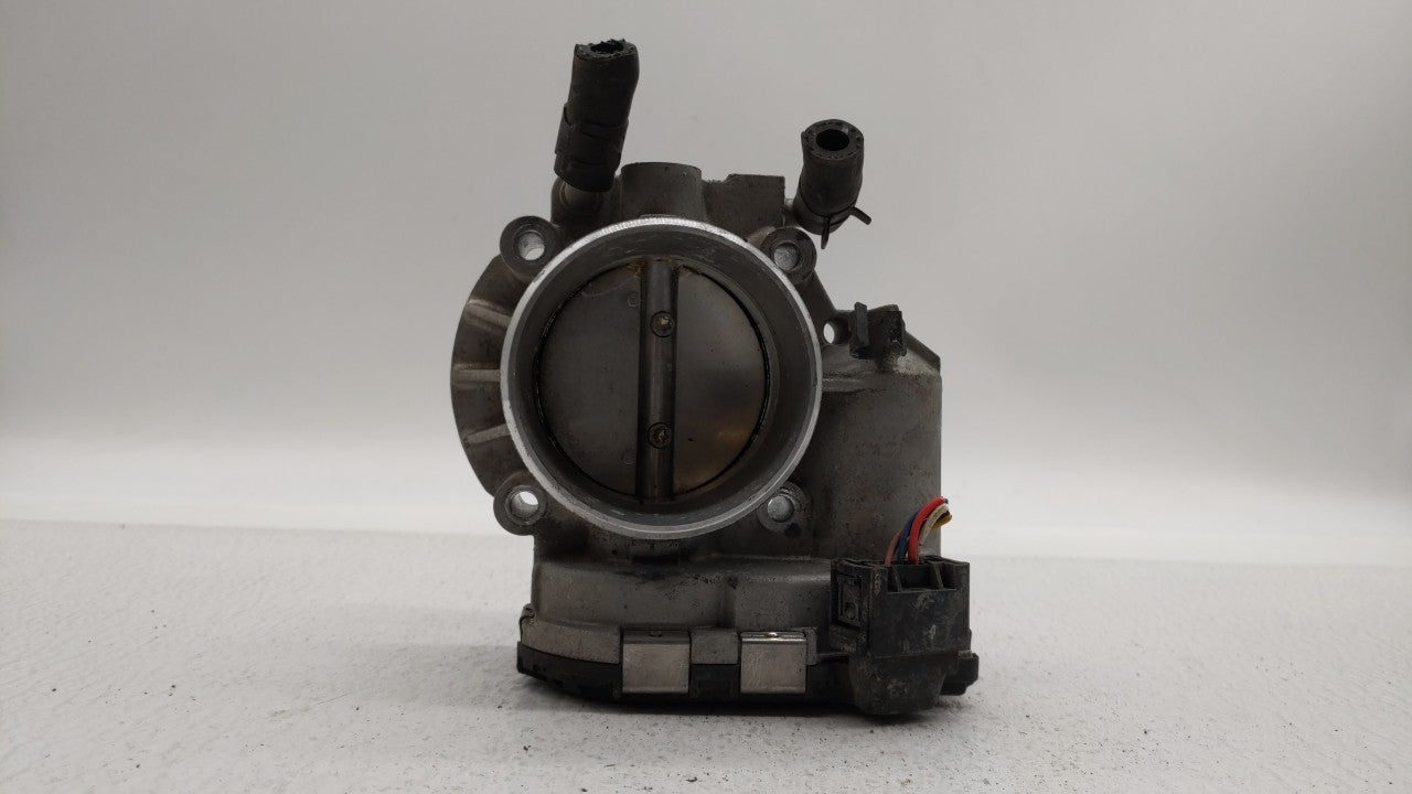 2011-2013 Kia Sportage Throttle Body P/N:35100-25400 35100-25200 Fits 2006 2007 2008 2009 2010 2011 2012 2013 OEM Used Auto Parts - Oemusedautoparts1.com